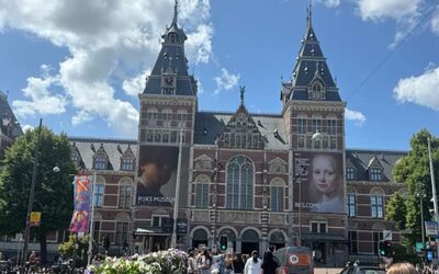 Amsterdam – BICYCLE TOWN